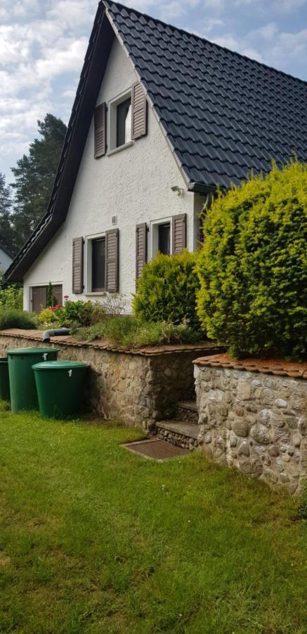 Gemuetliches Ferienhaus In Seenaehe Sewekow Exterior photo
